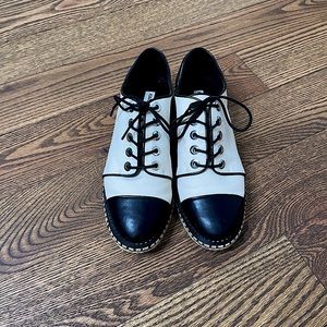 Karl Lagerfed black and (off) white Oxford shoes